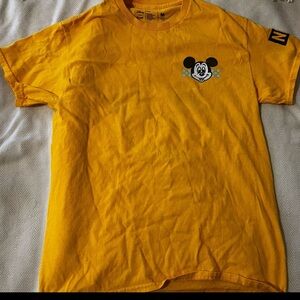 Neff Disney Mickey Mouse tropical 80’s inspired yellow/gold unisex T-shirt SZ M